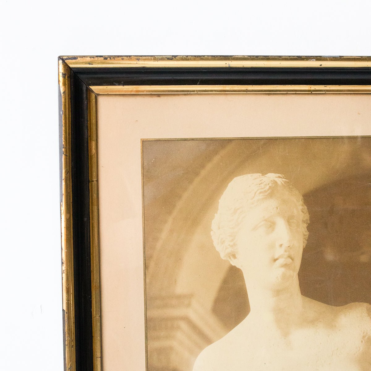 Venus De Milo At Musee Du Louvre Photograph