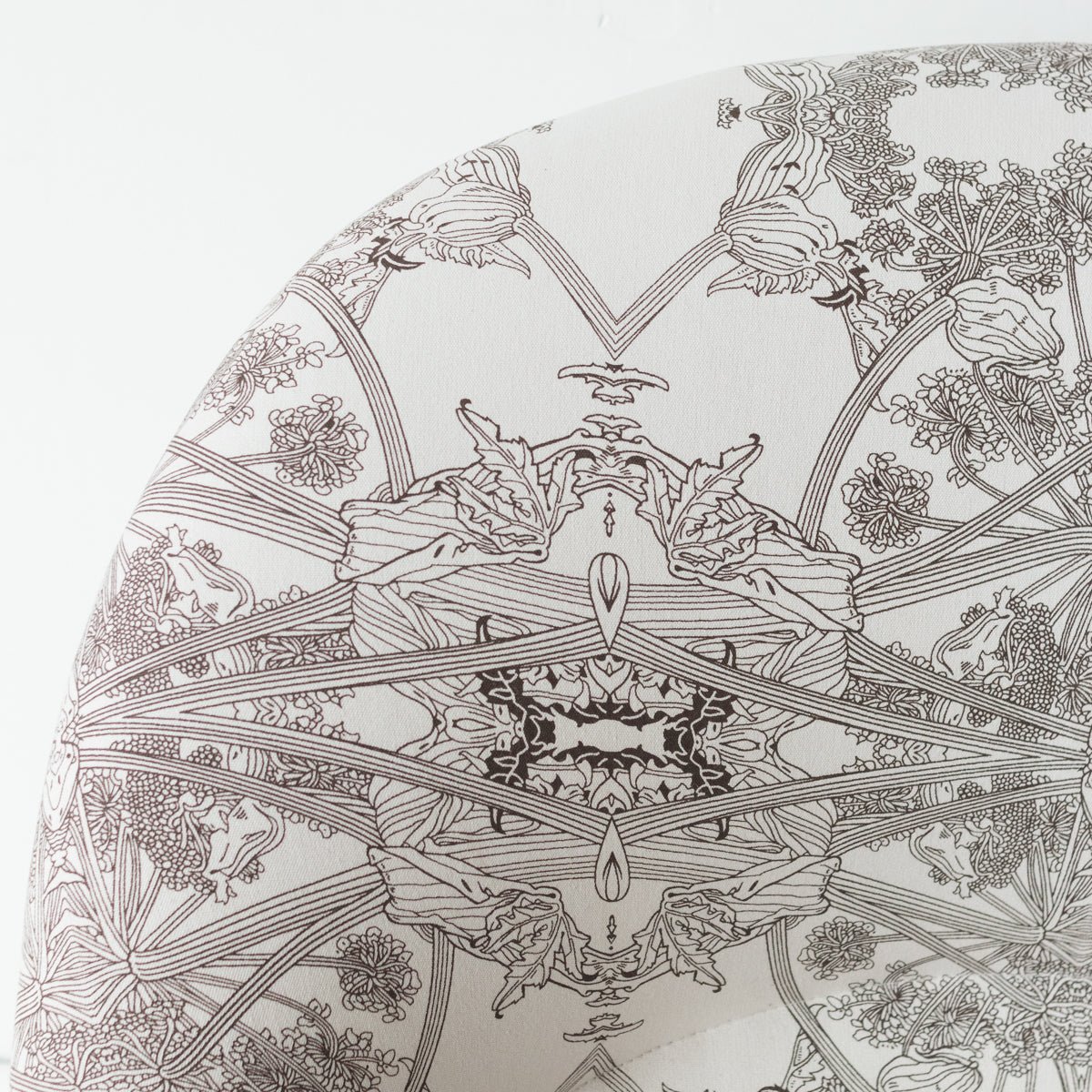 Vintage Crapaud Chair | Erica Tanov Botanicus