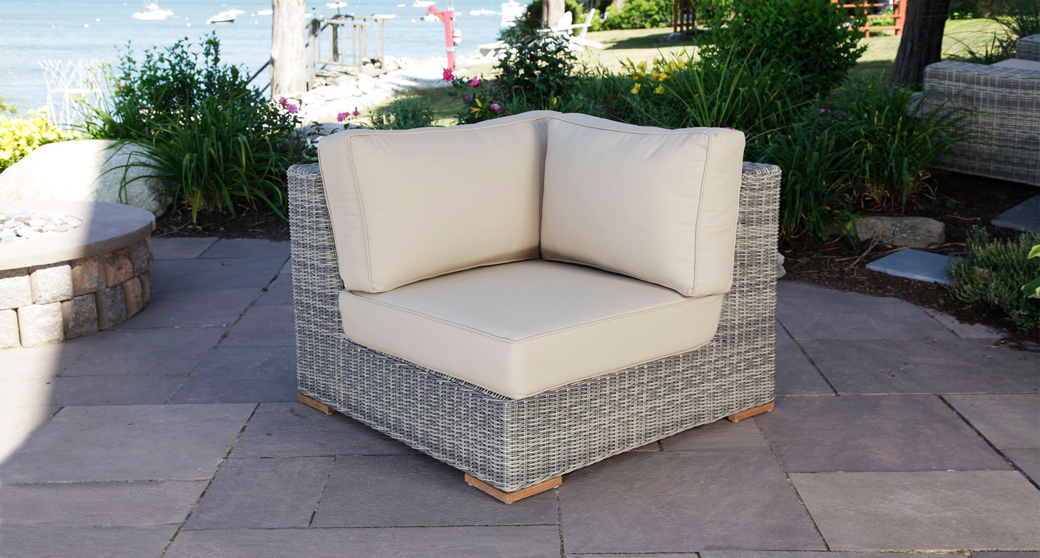 Corsica Outdoor Corner Piece